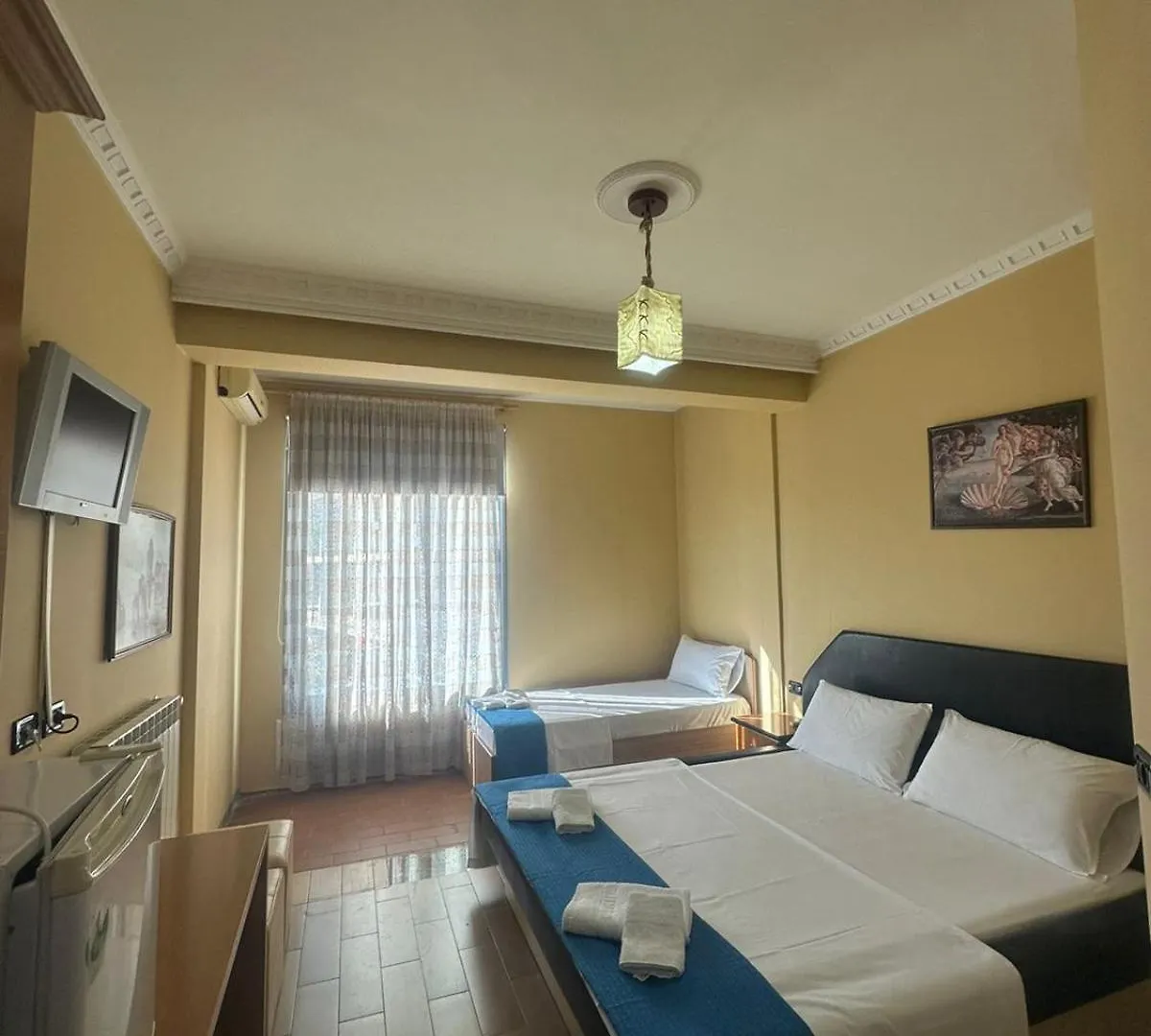***  Hotel Vlora Albania
